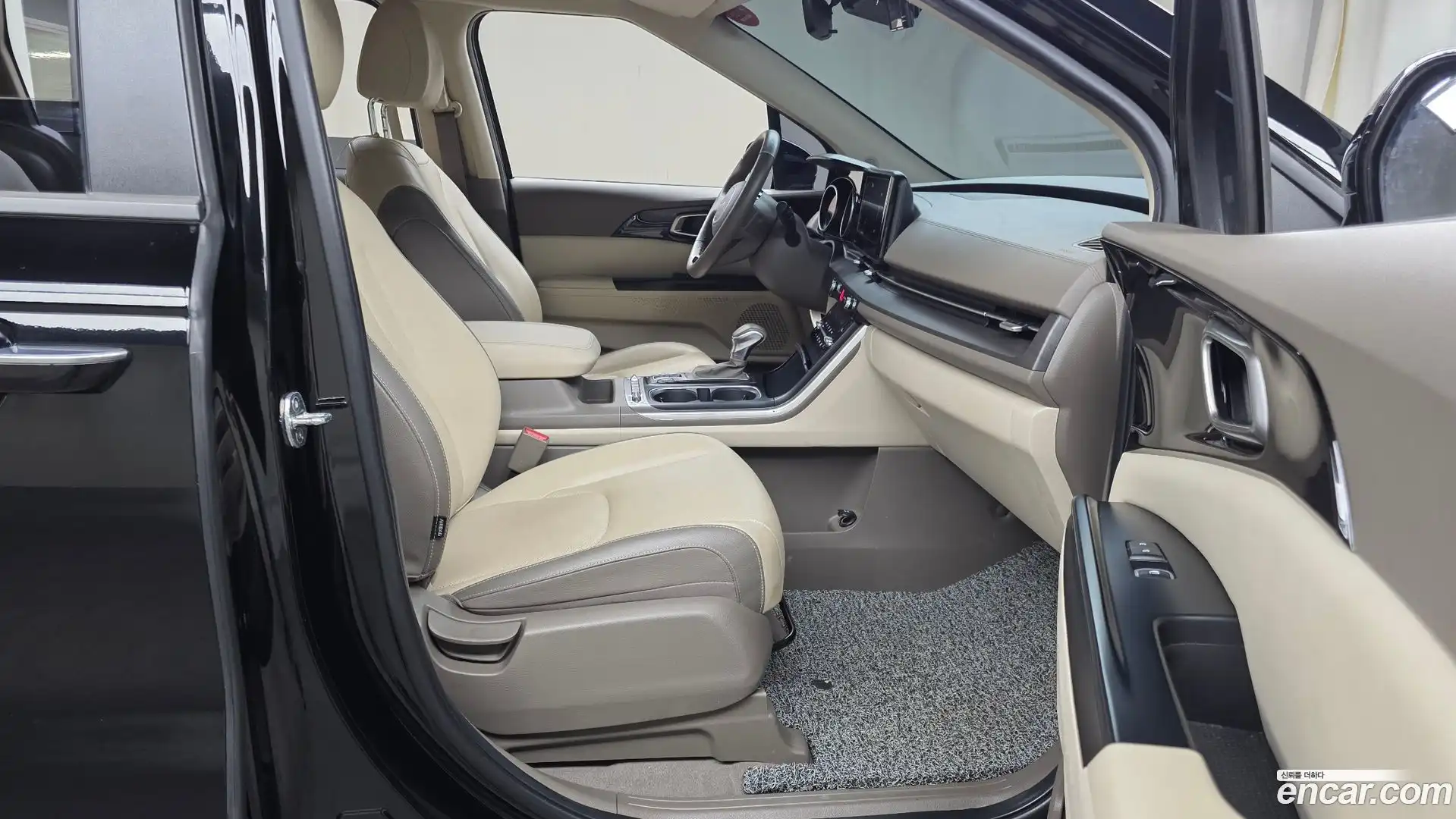 Canival Kia 2023.4-OPTION-015