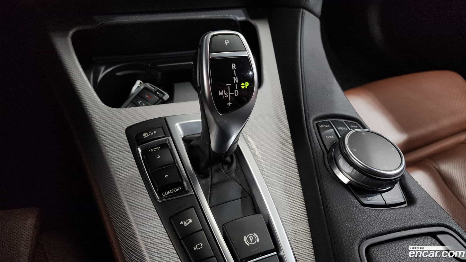 6-Series BMW 2016.11-INNER-009