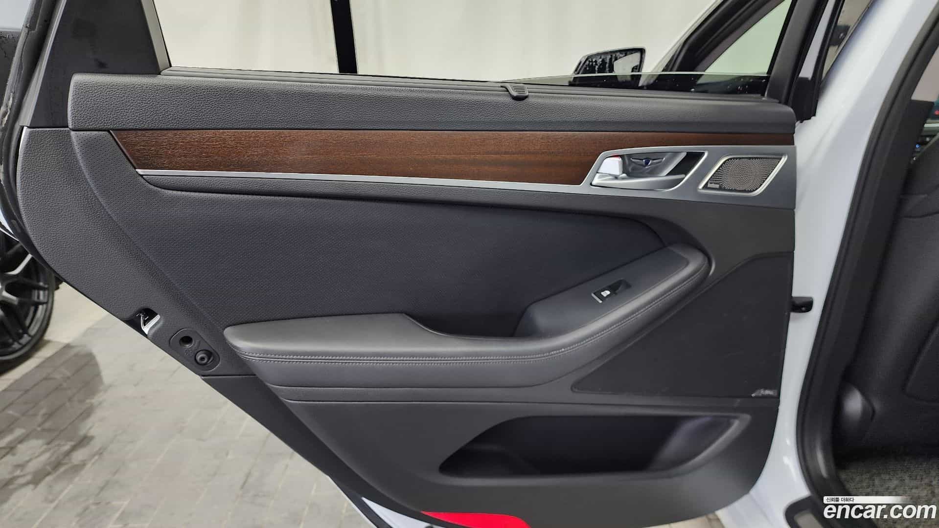 G80 Genesis 2017.11-INNER-035