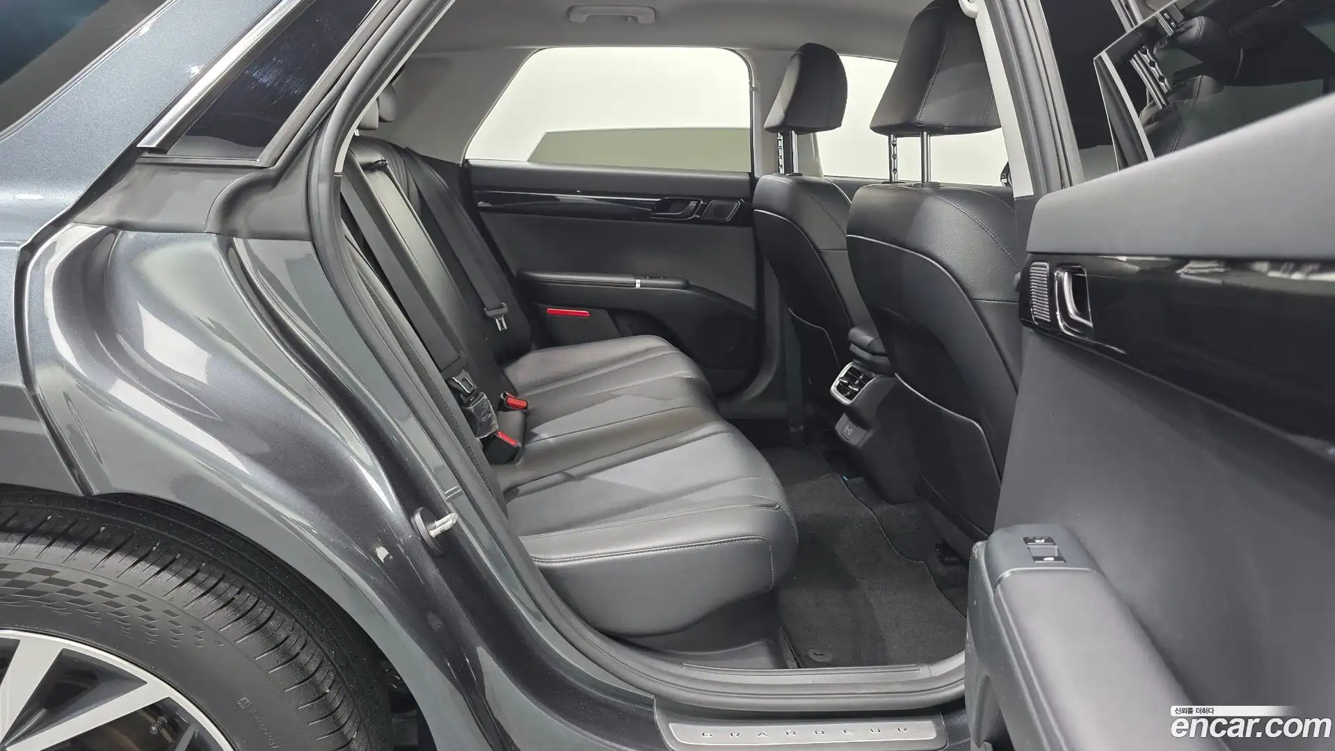 Grandeur Hyundai 2023.5-OPTION-015