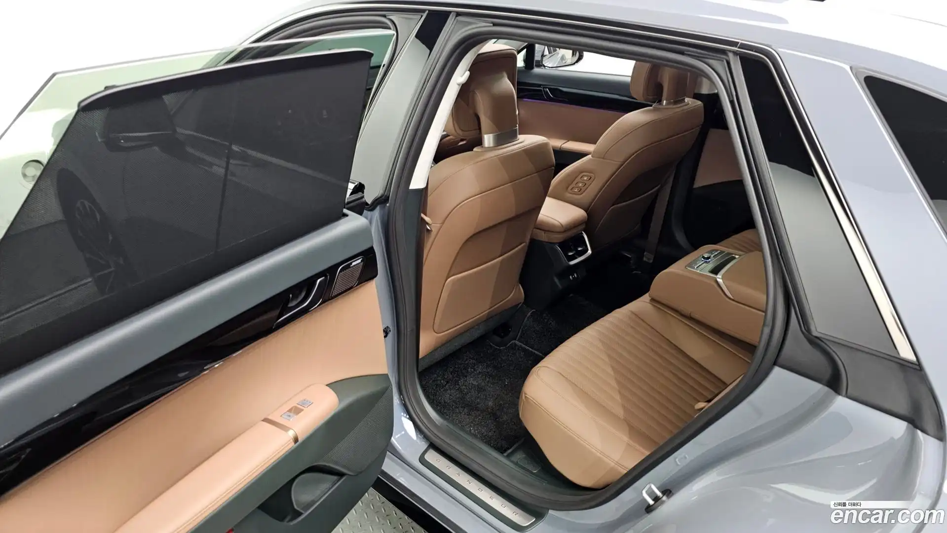 Grandeur Hyundai 2025.8-OPTION-015