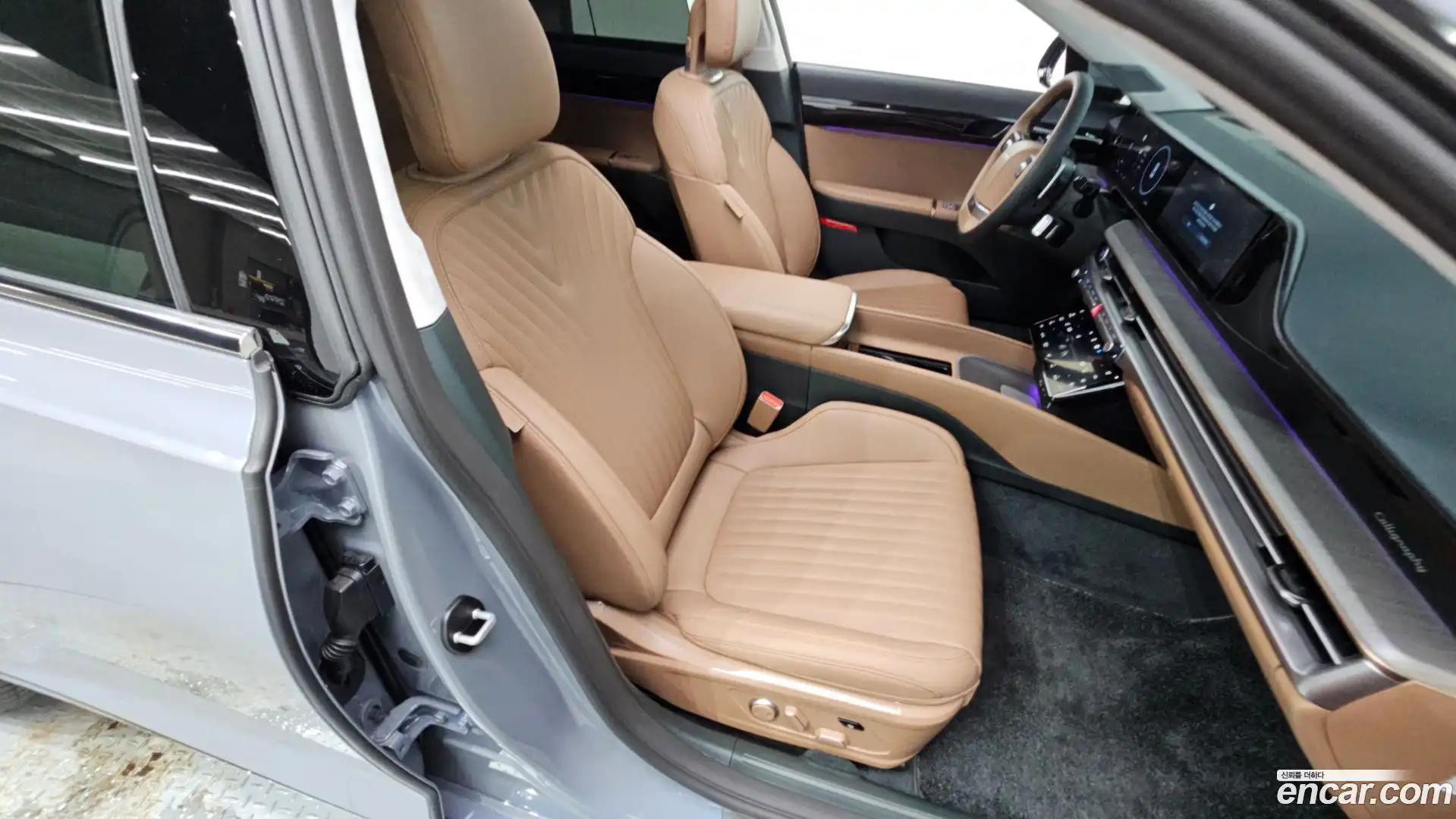 Grandeur Hyundai 2025.8-OPTION-022