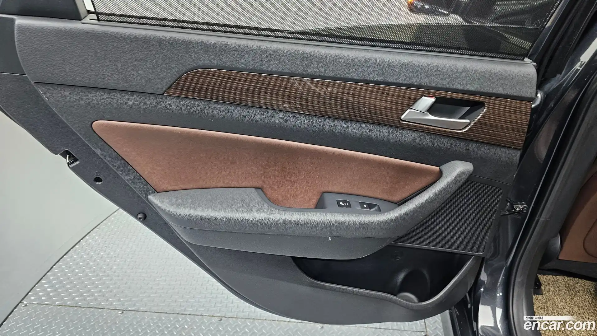 Sonata Hyundai 2017.2-INNER-035