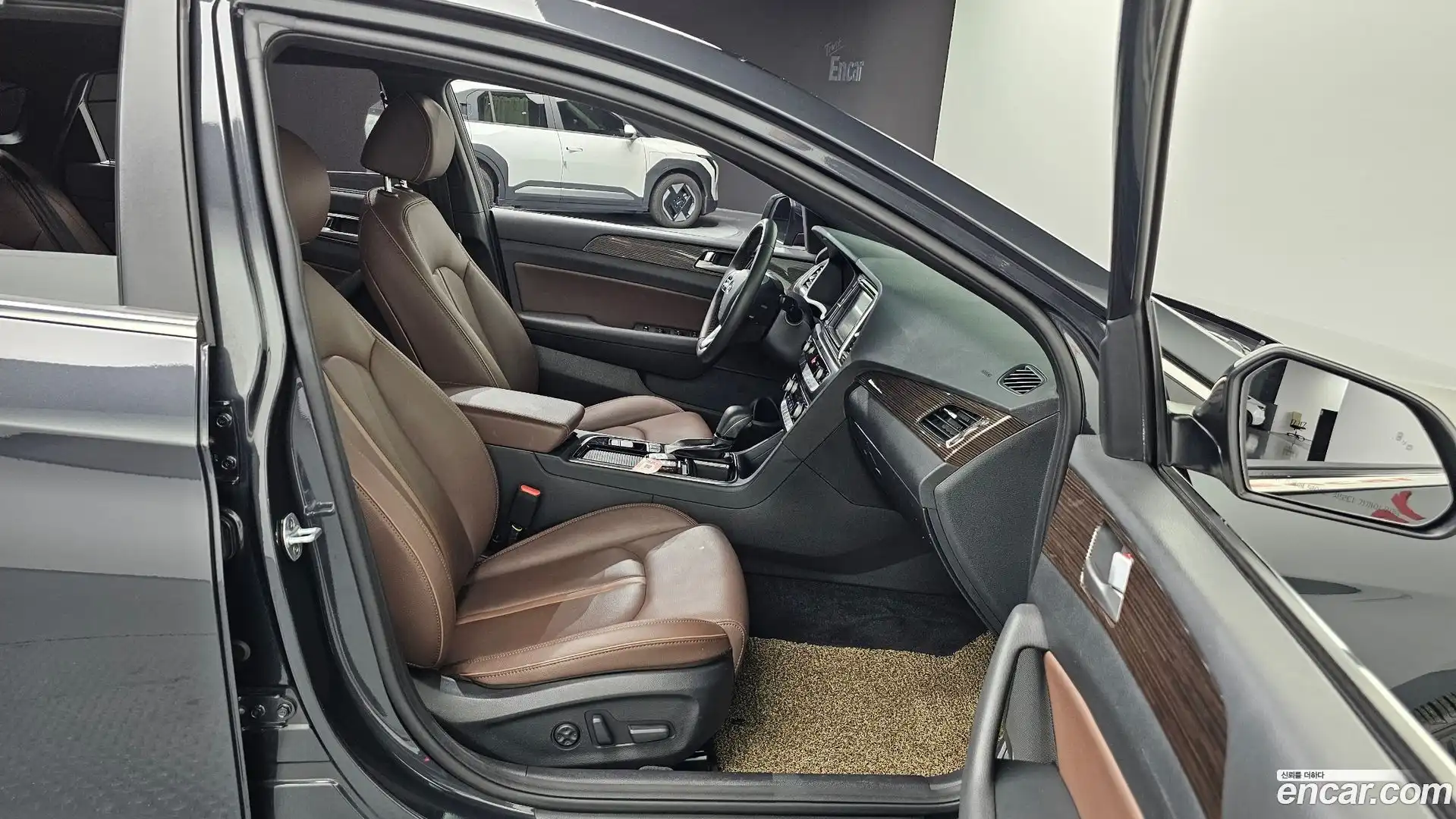 Sonata Hyundai 2017.2-INNER-036