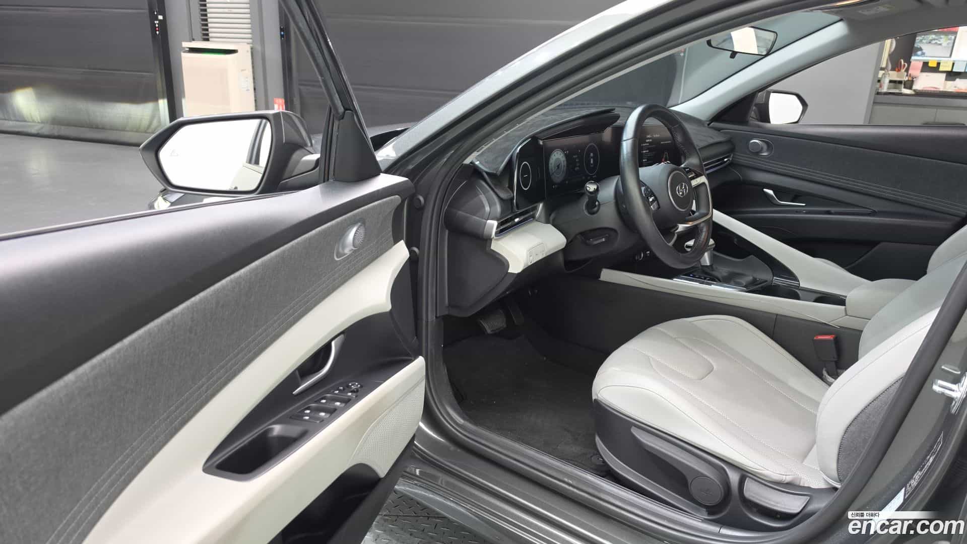 AVANTE Hyundai 2022.4-INNER-010