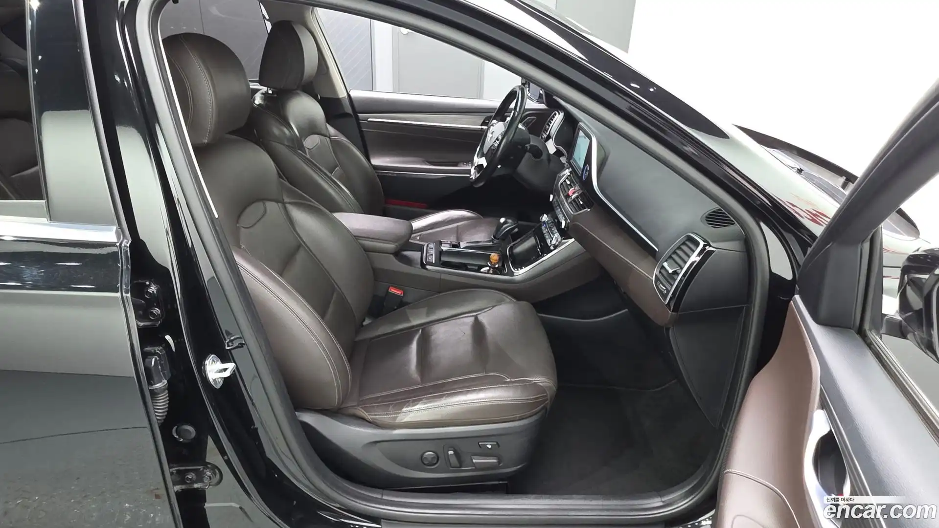 Grandeur Hyundai 2019.9-OPTION-016