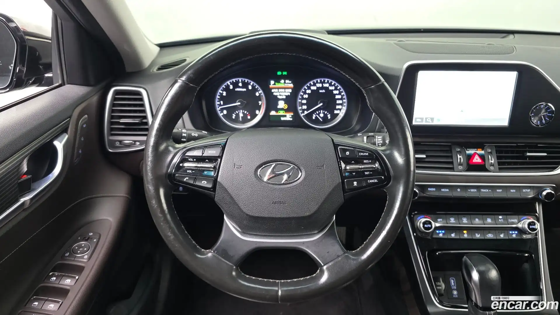 Grandeur Hyundai 2019.9-OPTION-018