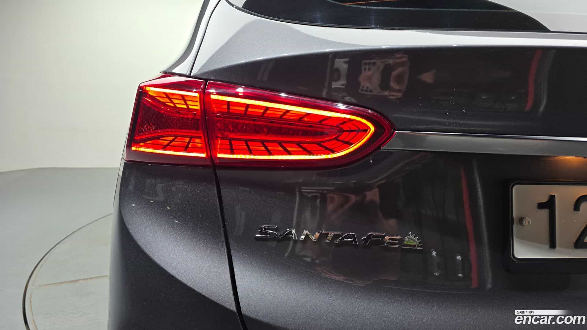 Santafe Hyundai 2020.1-OUTER-033