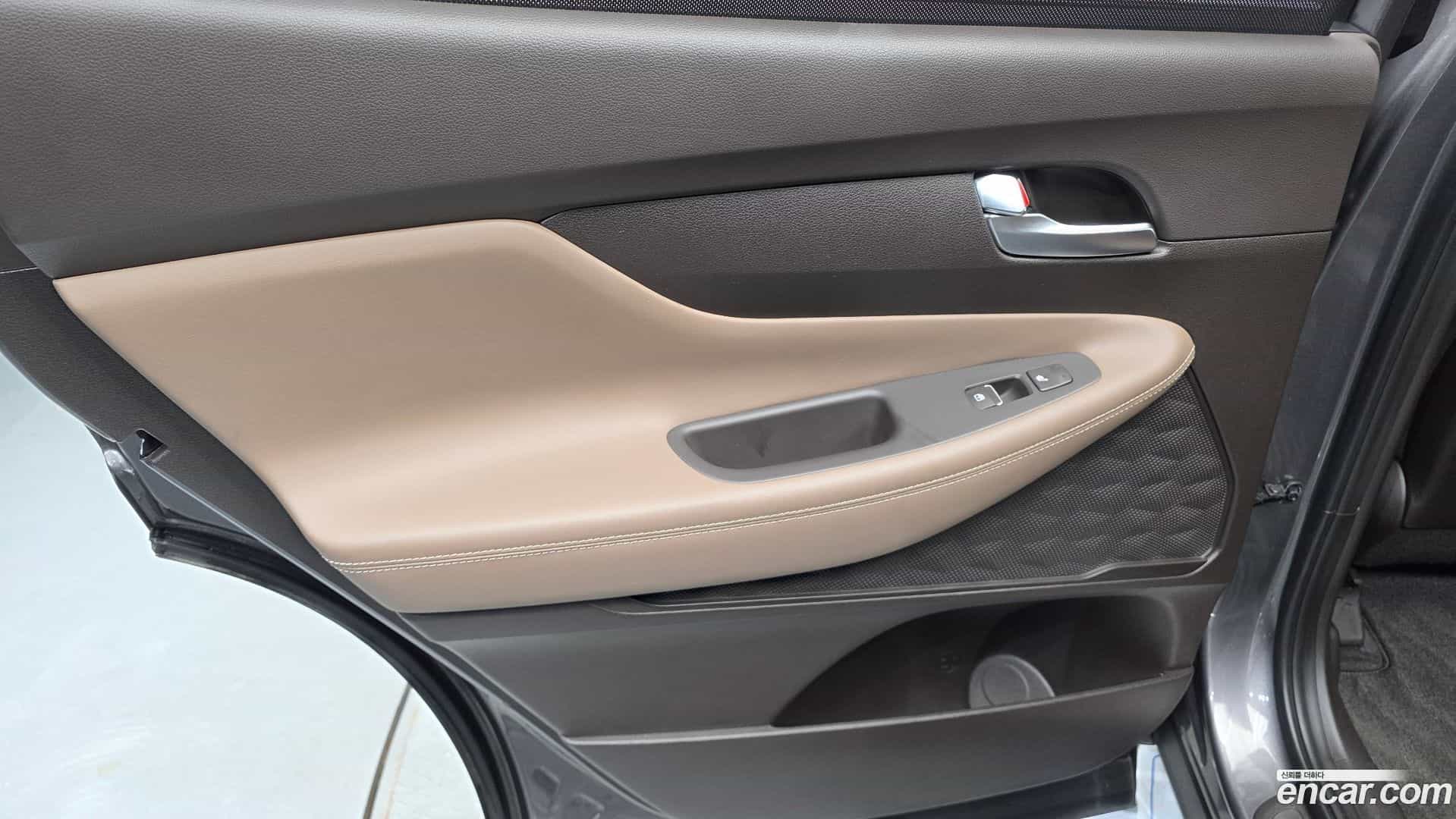 Santafe Hyundai 2020.1-INNER-035