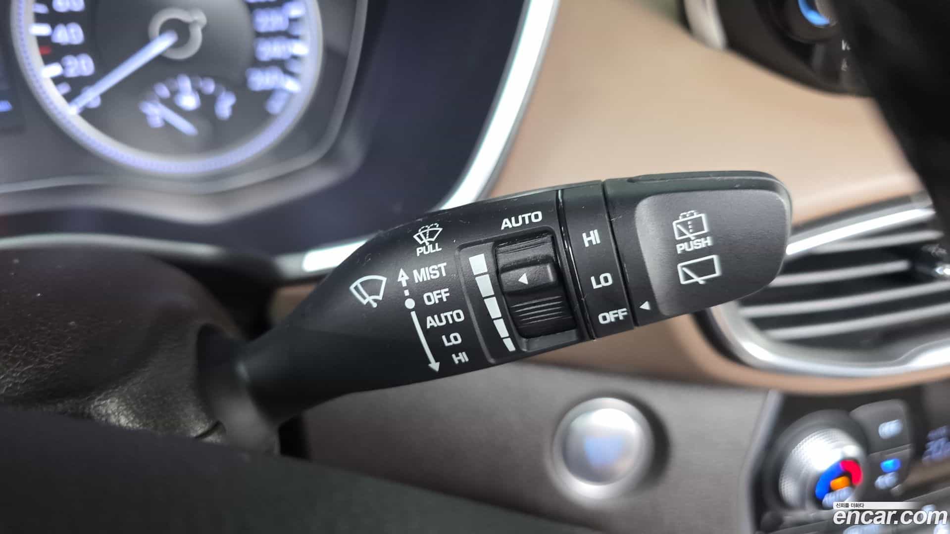 Santafe Hyundai 2020.1-OPTION-040