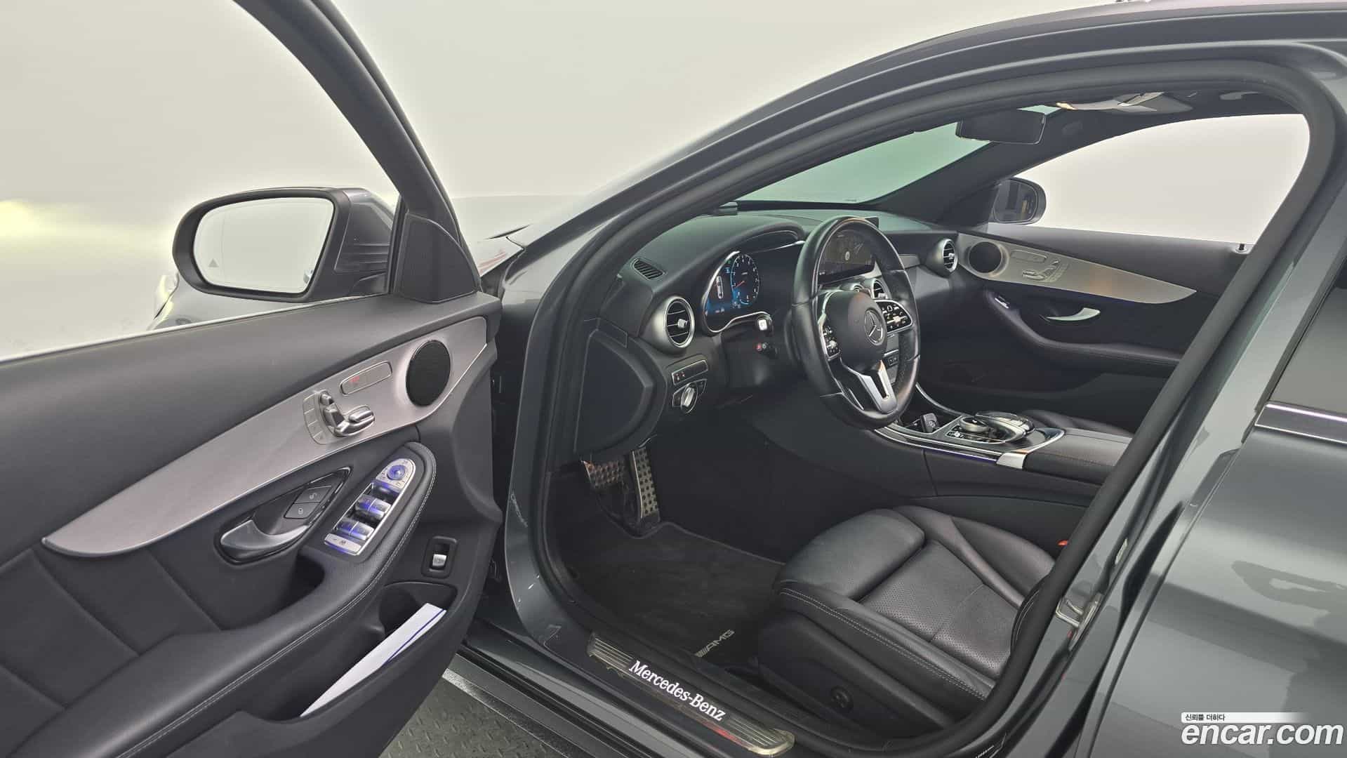 C-Class Mercedes-Benz 2021.6-INNER-010