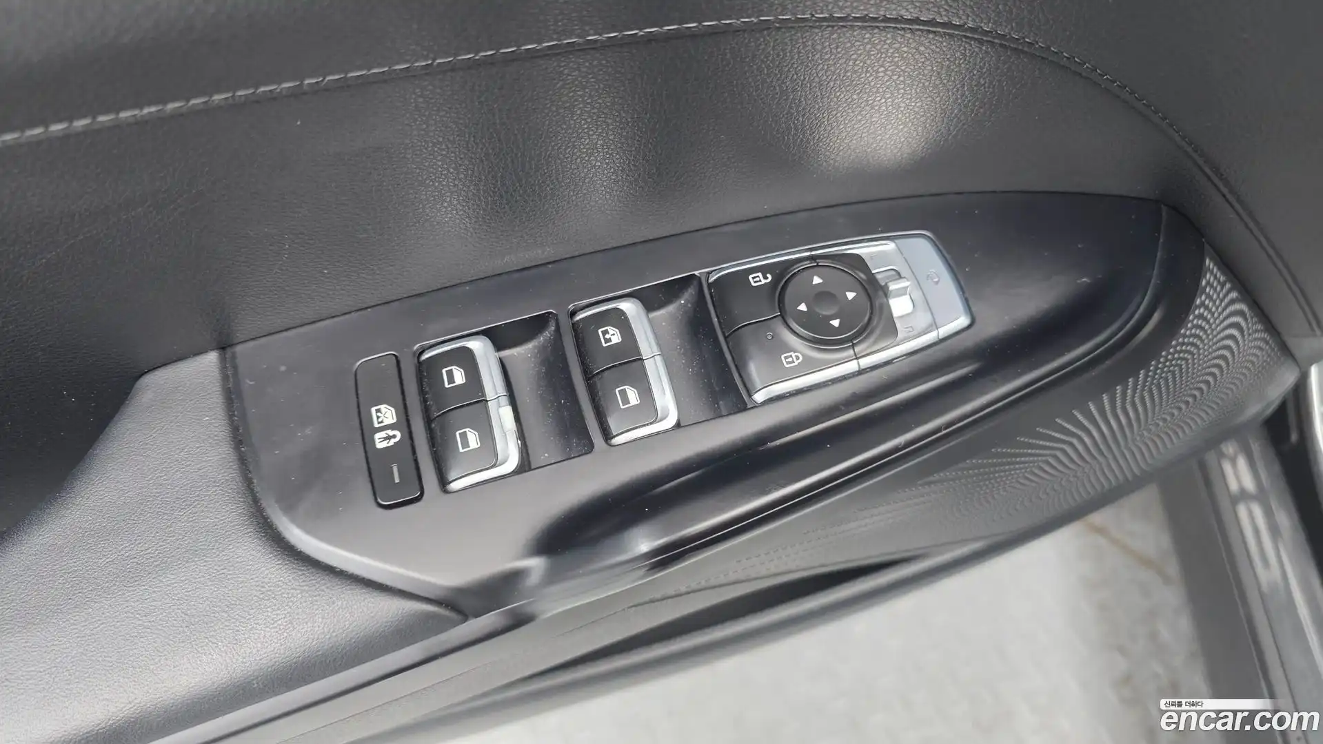K5 Kia 2023.0-OPTION-041