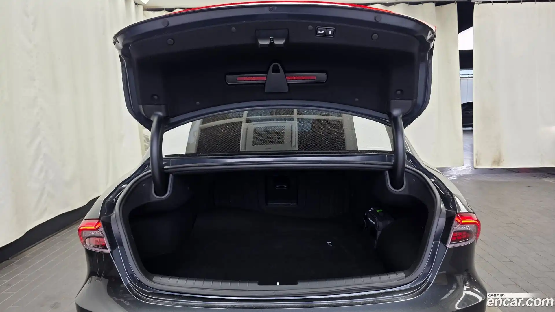 Grandeur Hyundai 2021.0-OPTION-024