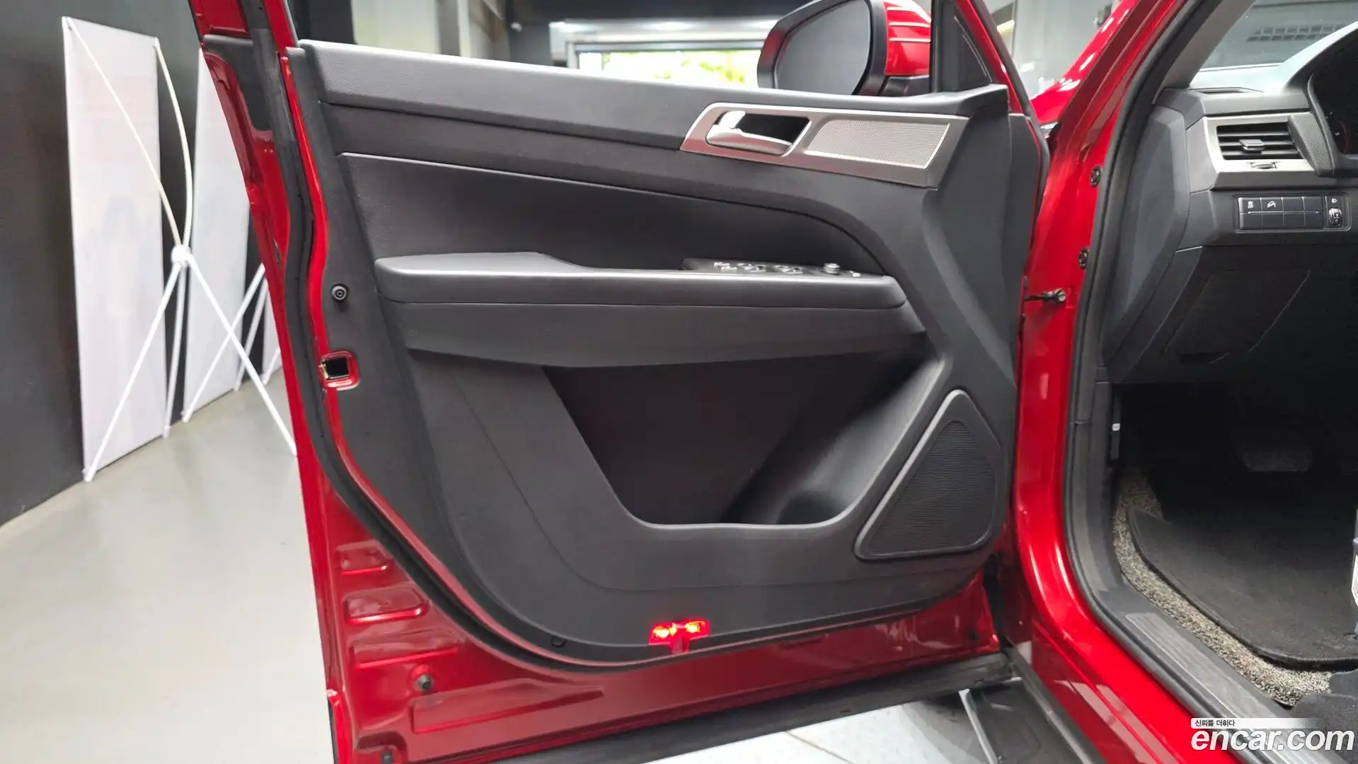 Rexton KG Mobility 2019.7-INNER-034