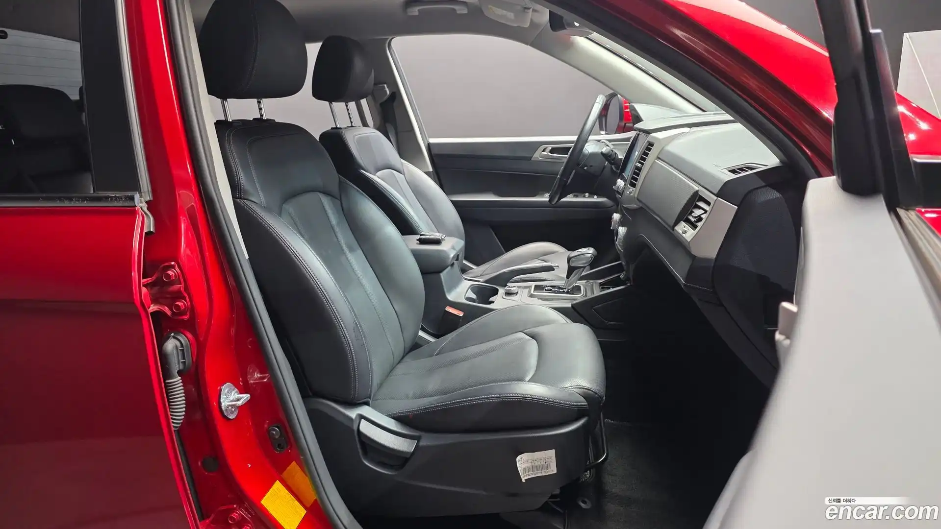 Rexton KG Mobility 2019.7-INNER-036