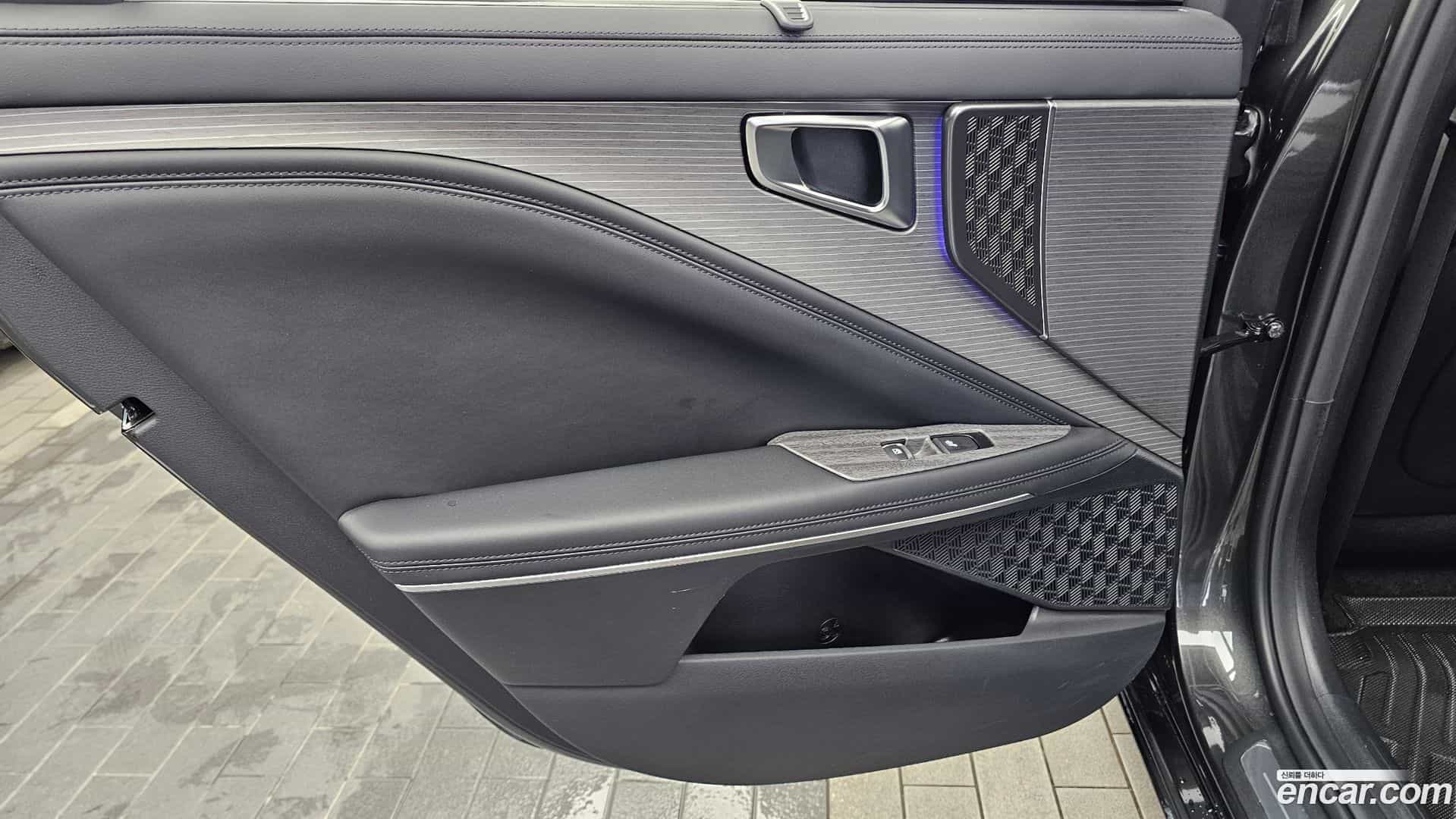 K8 Kia 2025.9-INNER-035