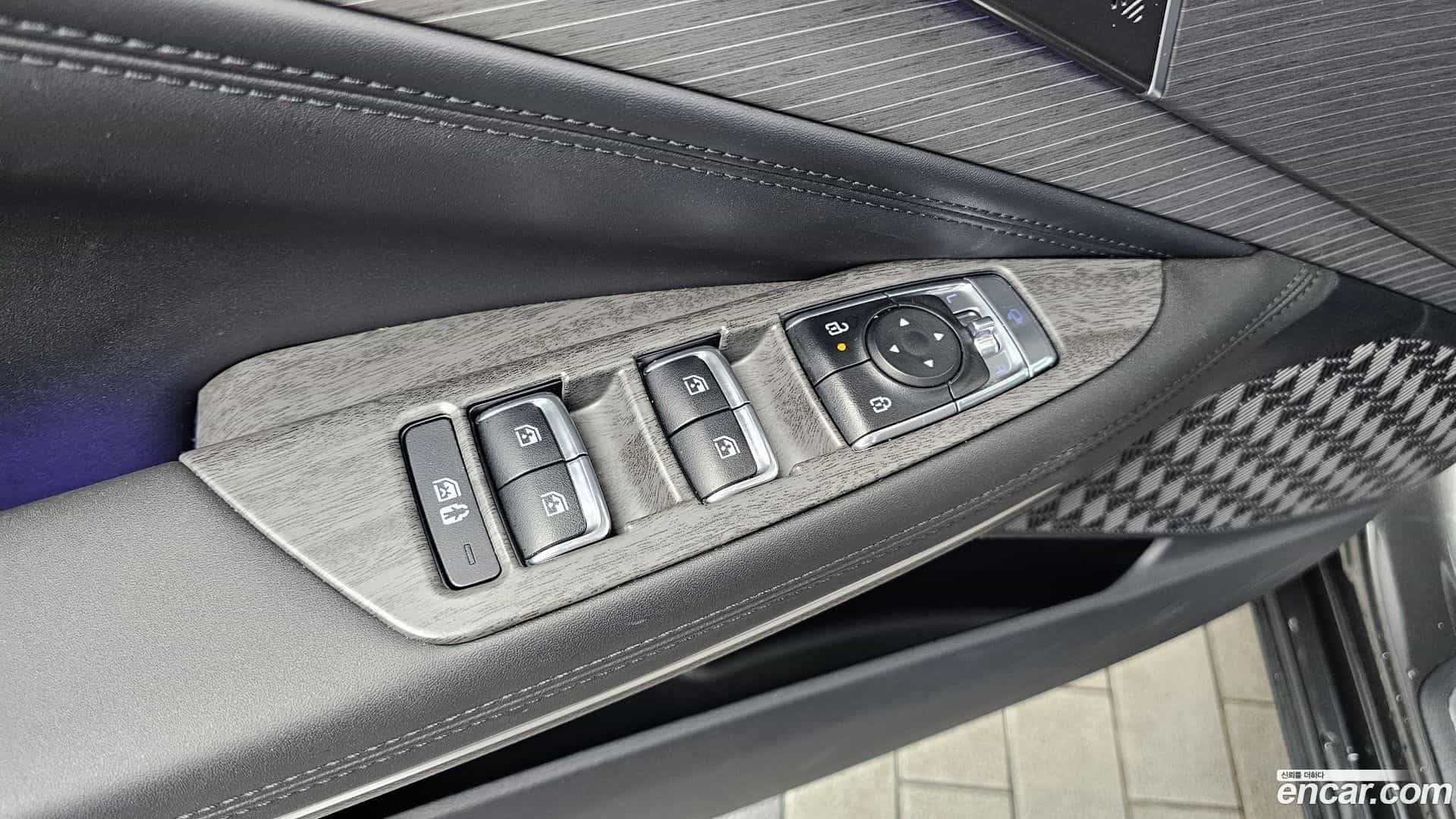 K8 Kia 2025.9-OPTION-040