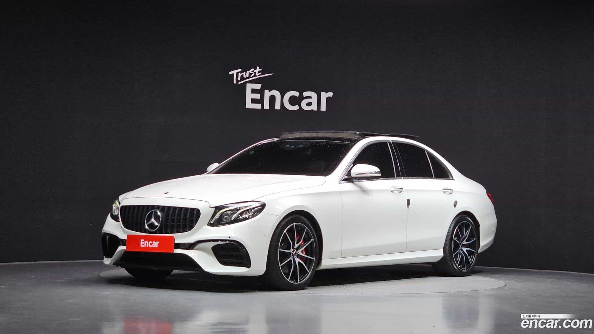 E-Class Mercedes-Benz 2017.8-OUTER-001