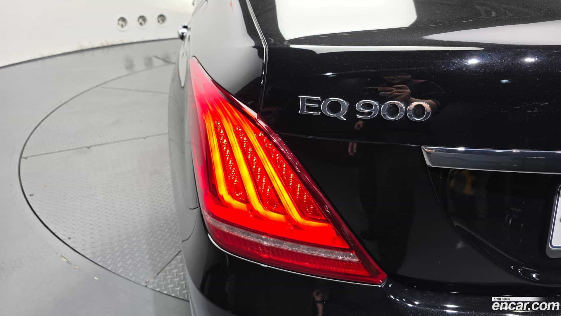 EQ900 Genesis 2016.0-OUTER-033