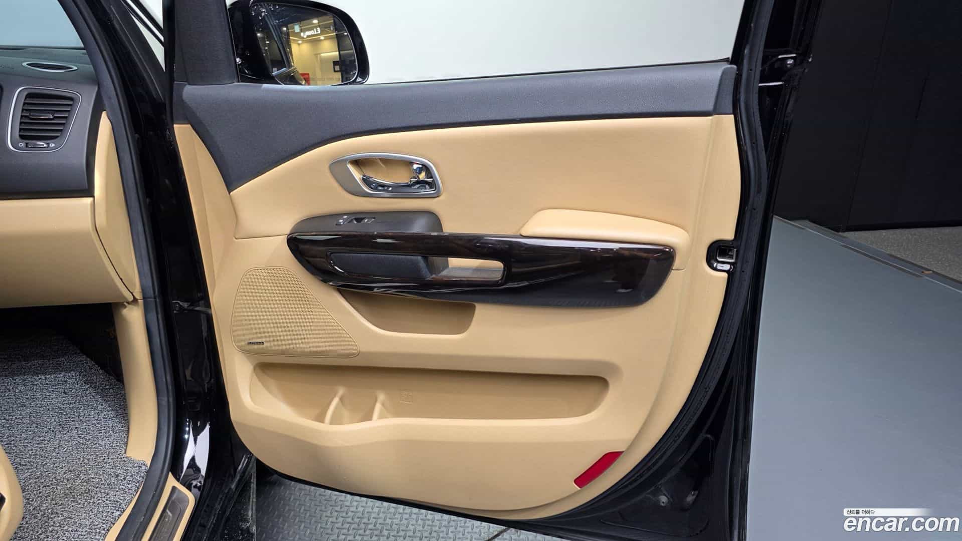 Canival Kia 2018.2-INNER-035