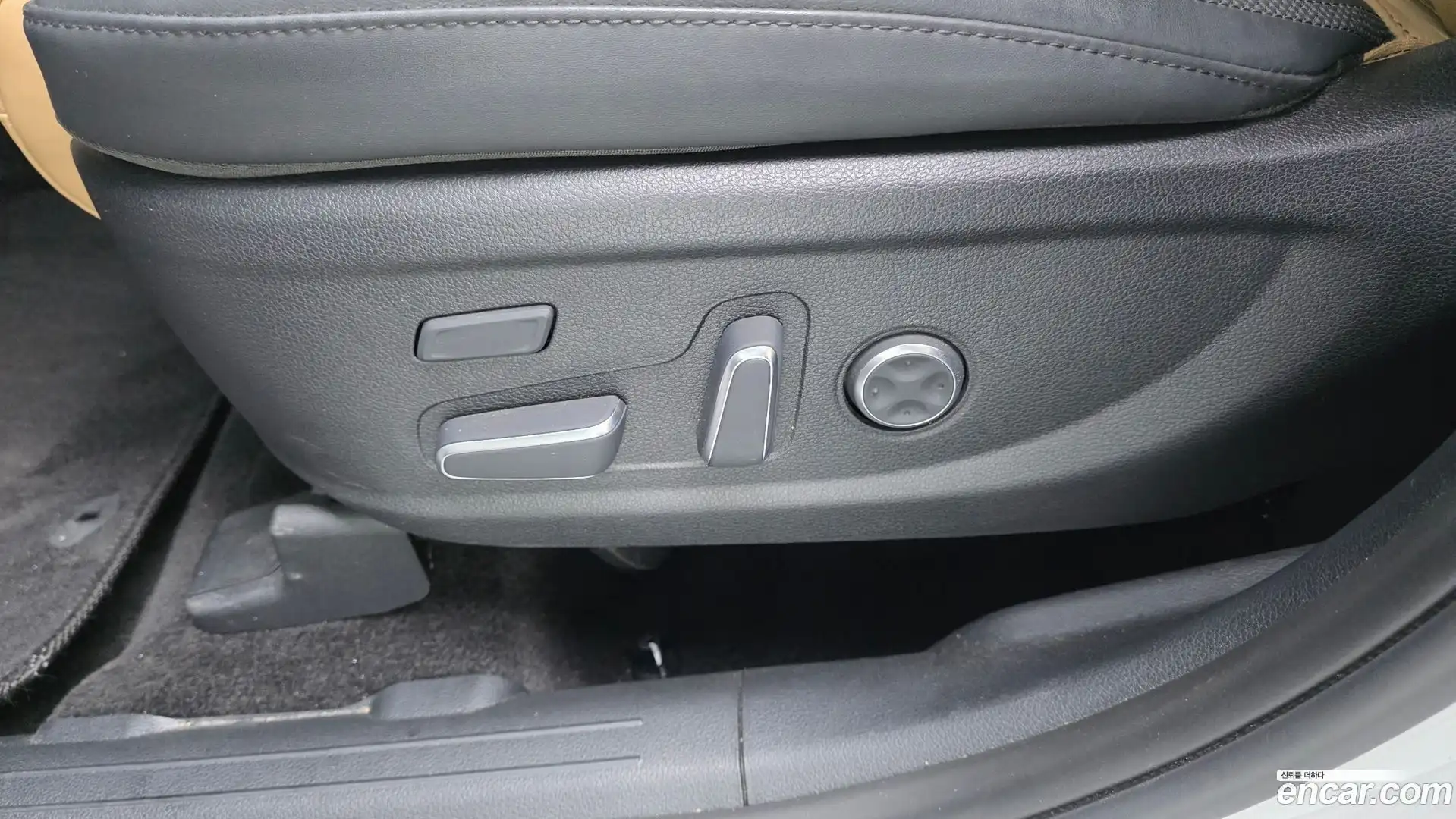Santafe Hyundai 2022.3-OPTION-048