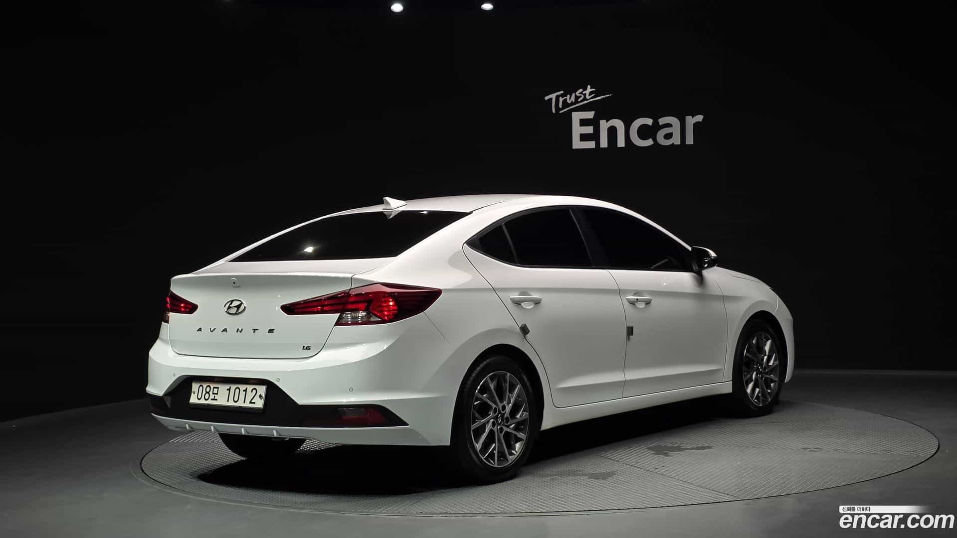 AVANTE Hyundai 2019.7-OUTER-002
