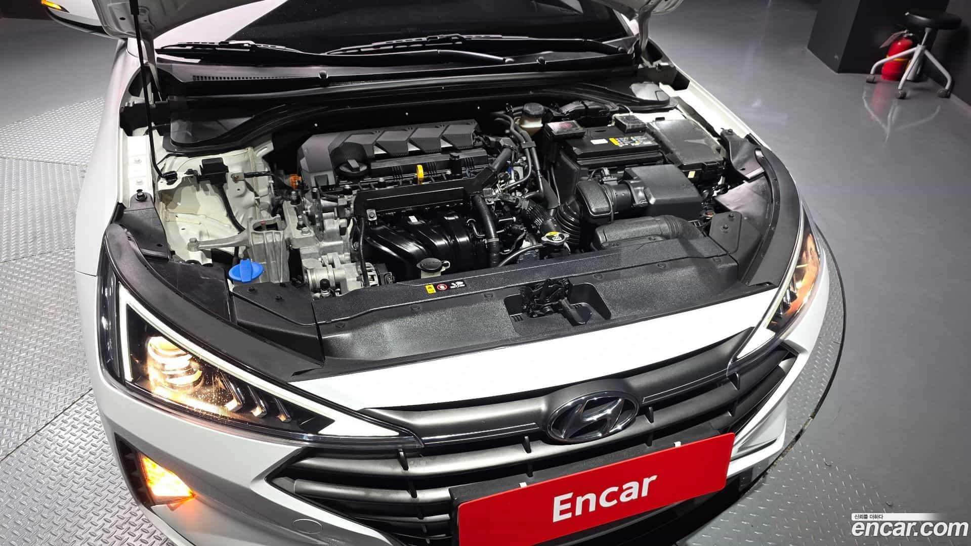 AVANTE Hyundai 2019.7-OUTER-006