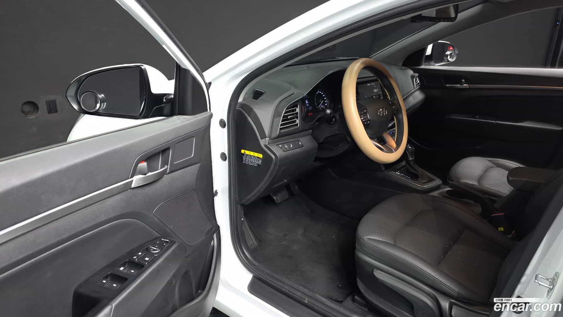AVANTE Hyundai 2019.7-INNER-010