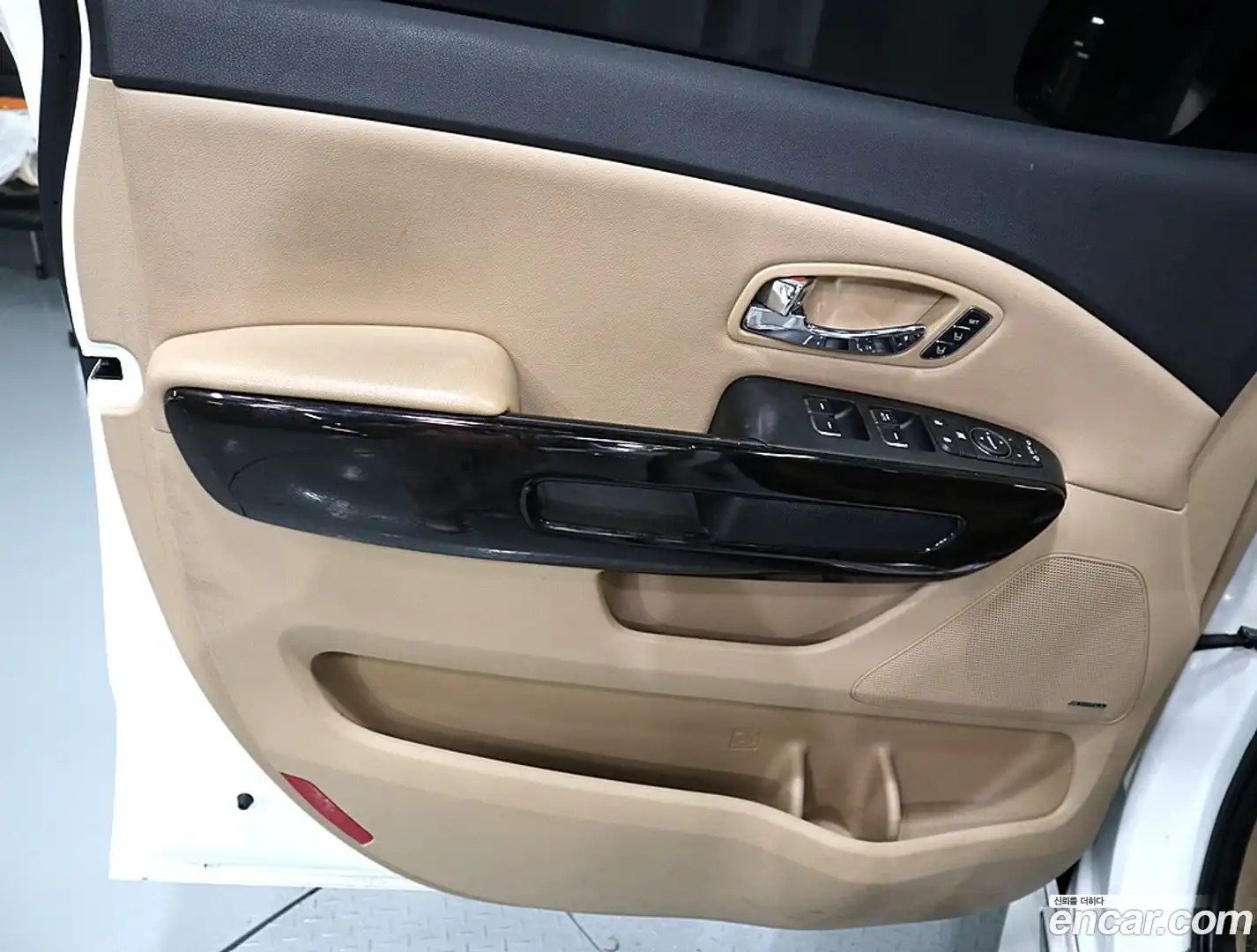 Canival Kia 2018.9-OPTION-022