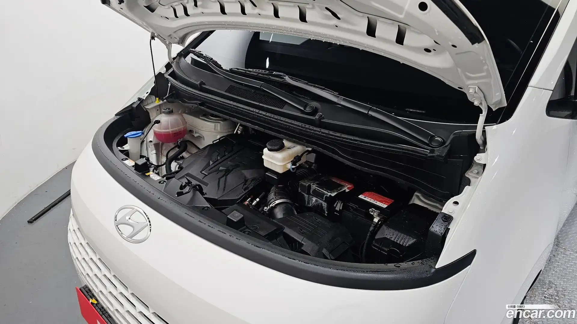 Staria Hyundai 2022.7-OUTER-006