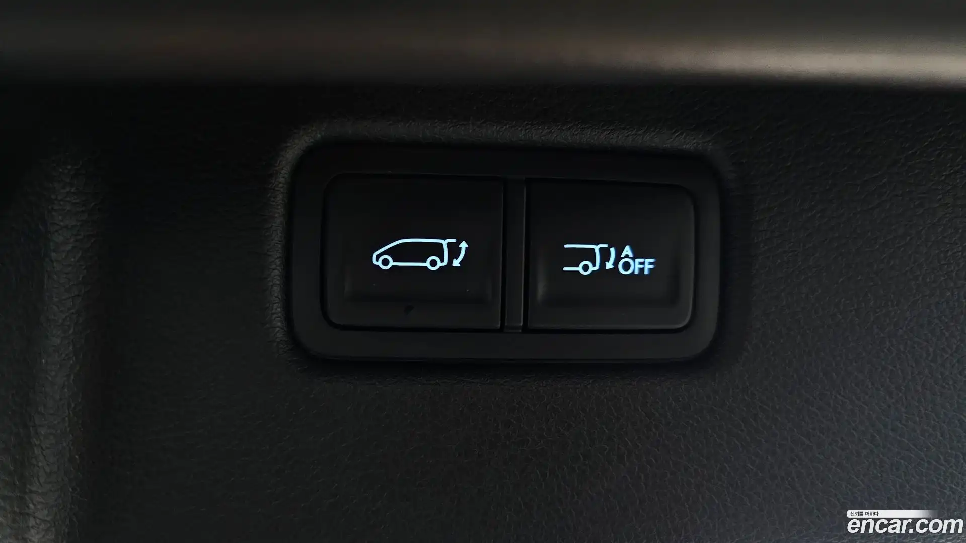 Staria Hyundai 2022.7-OPTION-021