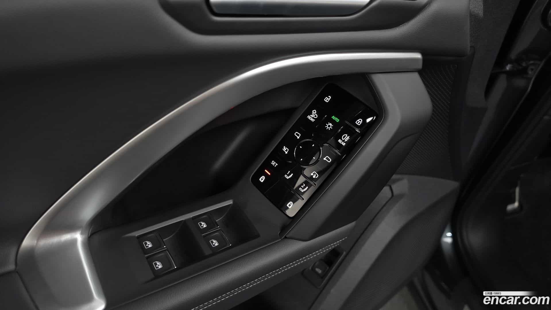 Q5 Audi 2025.5-OPTION-019