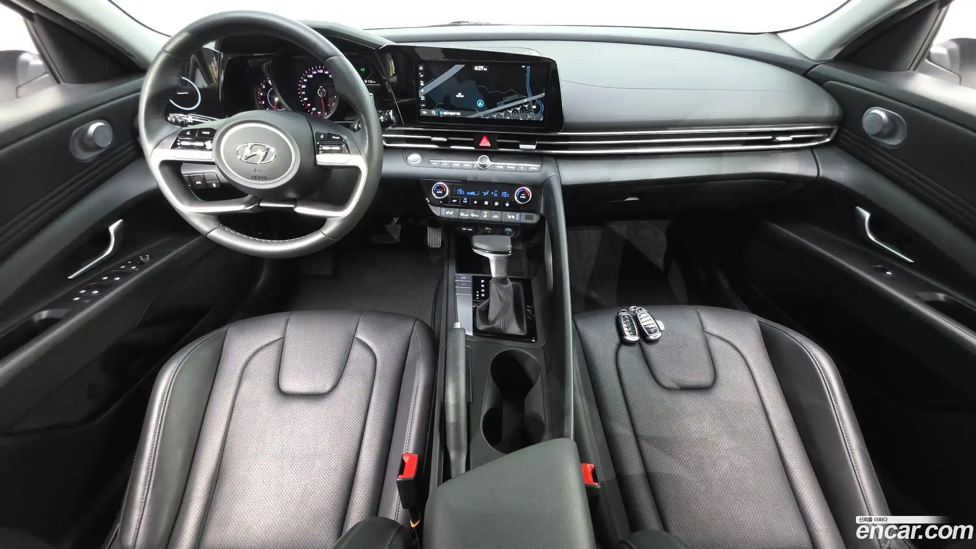 AVANTE Hyundai 2023.1-INNER-007