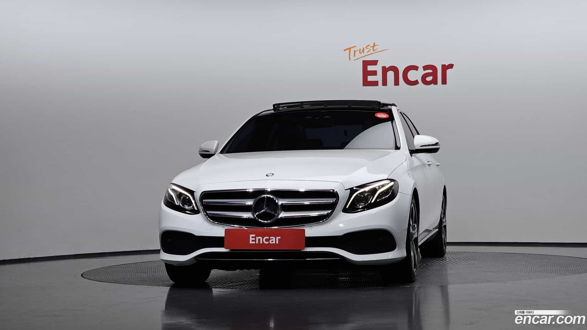 E-Class Mercedes-Benz 2016.9-OUTER-003