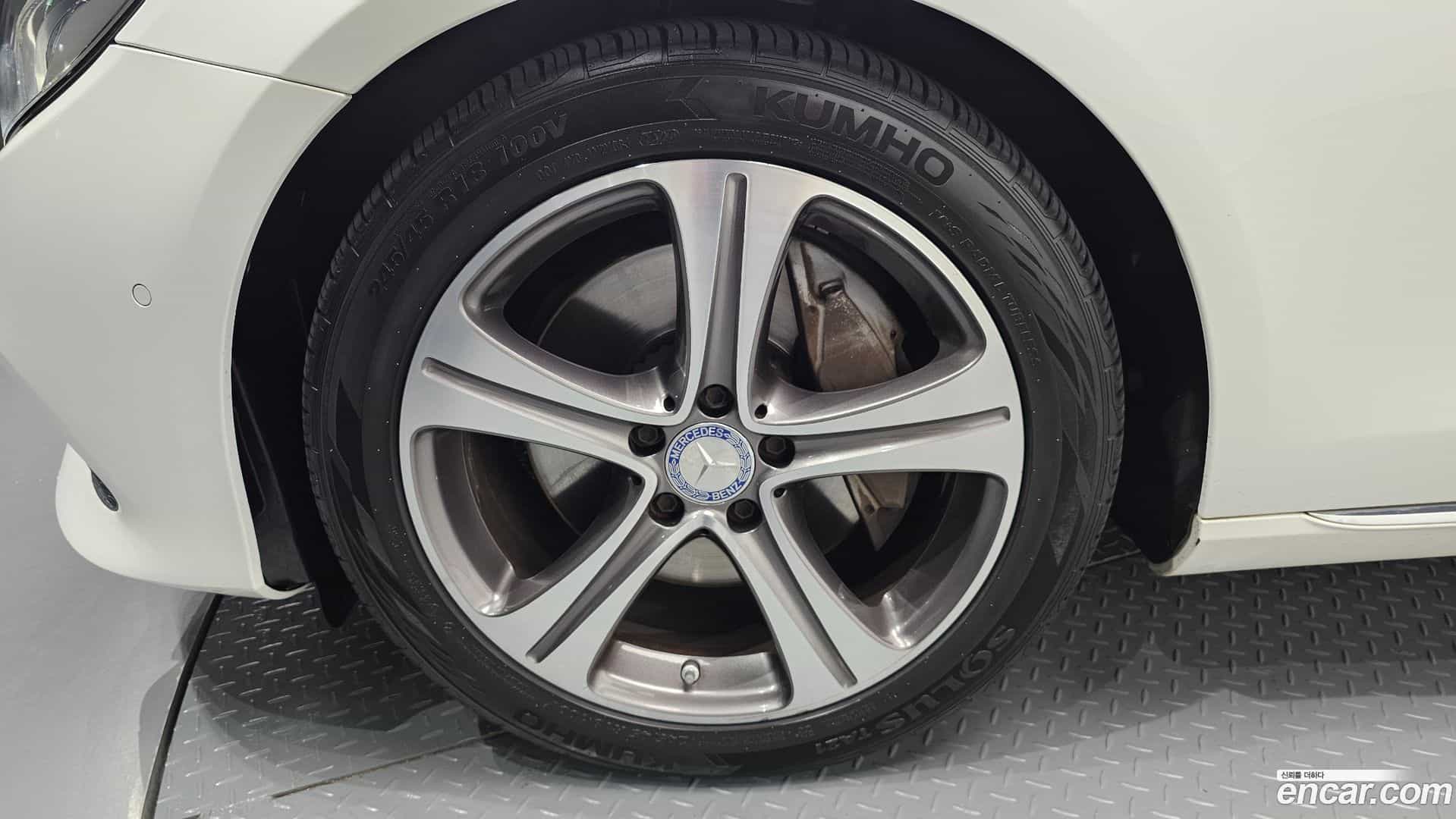 E-Class Mercedes-Benz 2016.9-OUTER-005