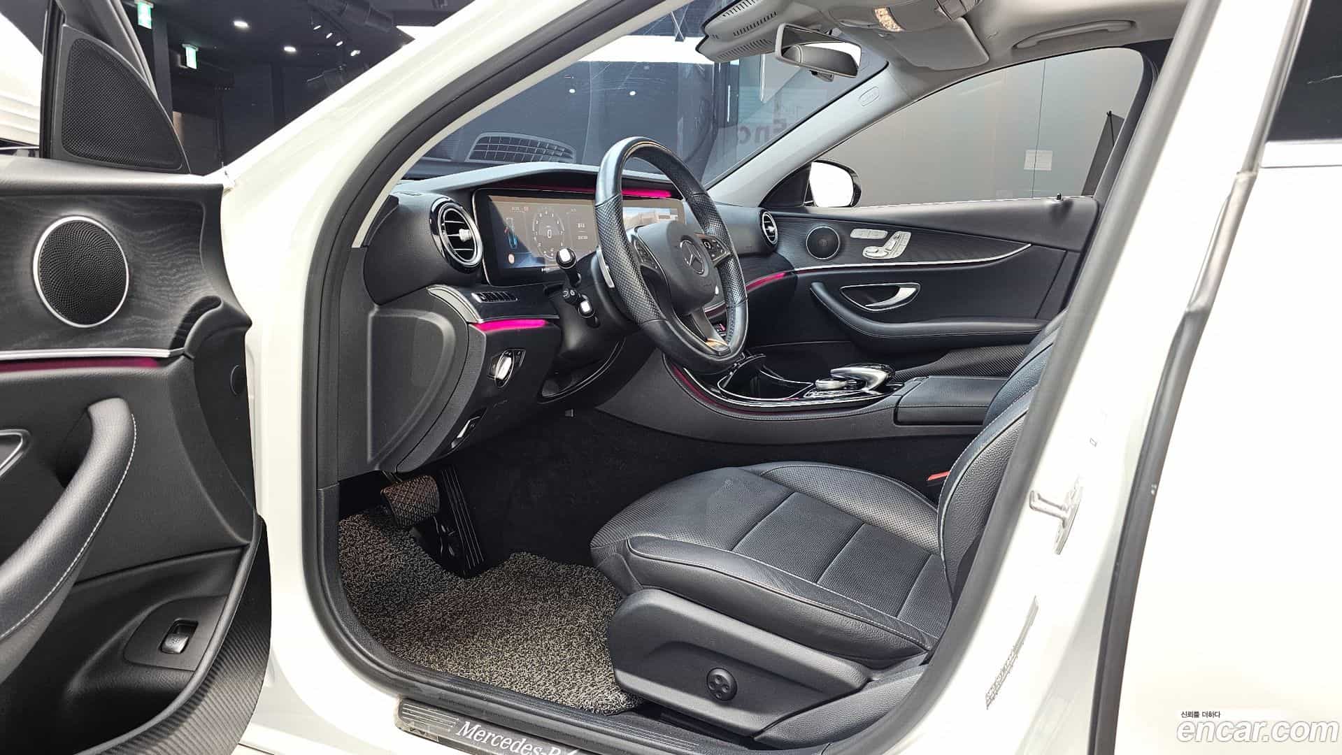E-Class Mercedes-Benz 2016.9-INNER-010