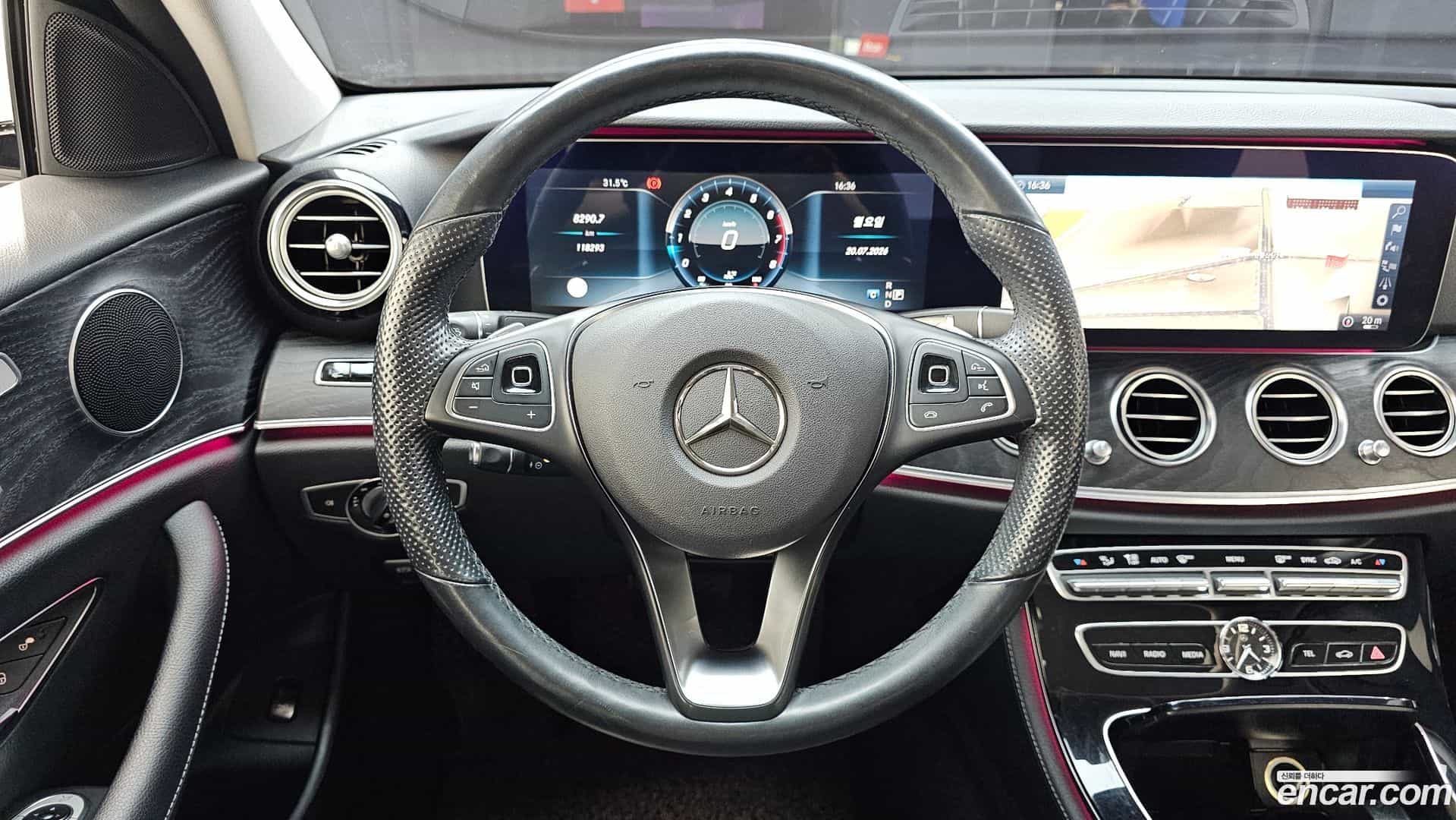 E-Class Mercedes-Benz 2016.9-OPTION-017