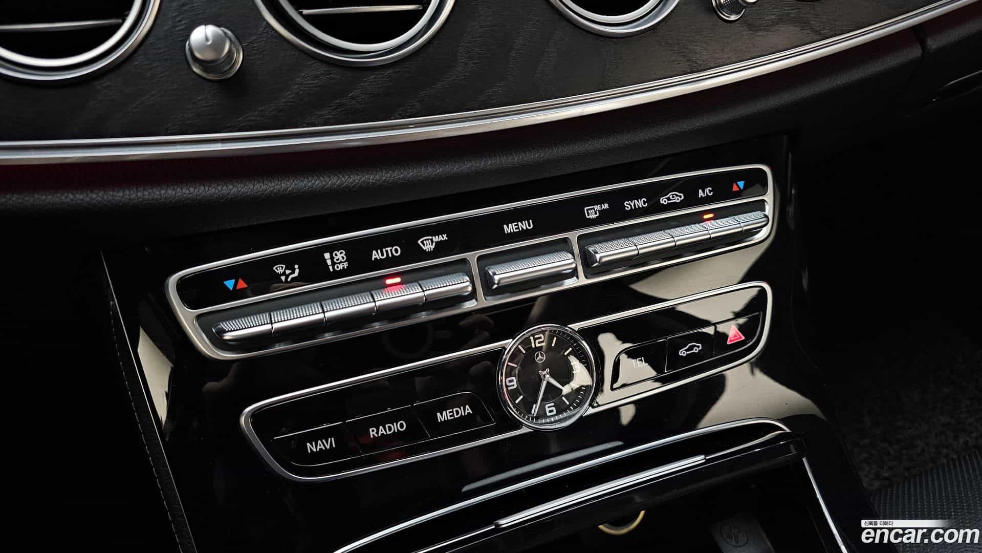 E-Class Mercedes-Benz 2016.9-OPTION-023