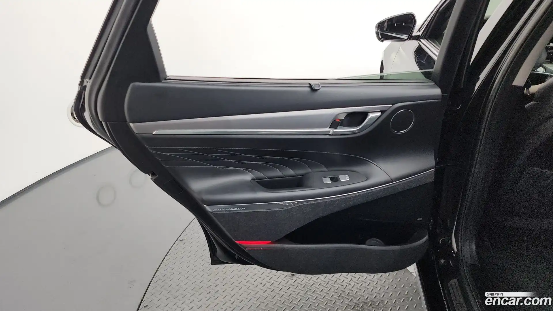Grandeur Hyundai 2020.2-INNER-035