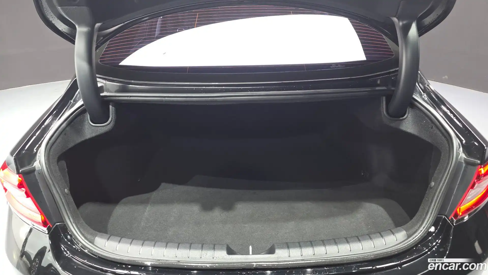 Grandeur Hyundai 2016.11-OPTION-021