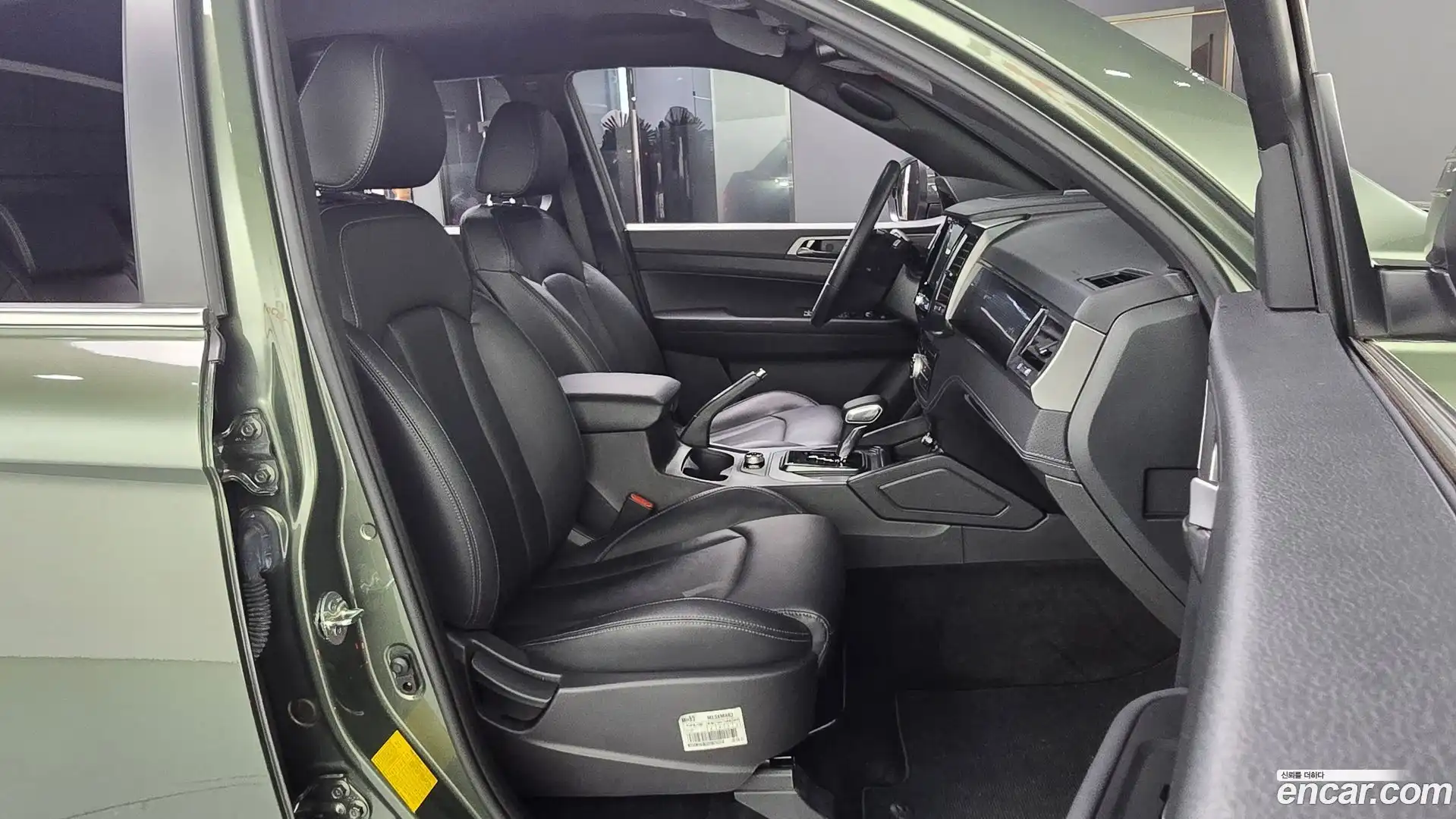 Rexton KG Mobility 2022.9-INNER-036