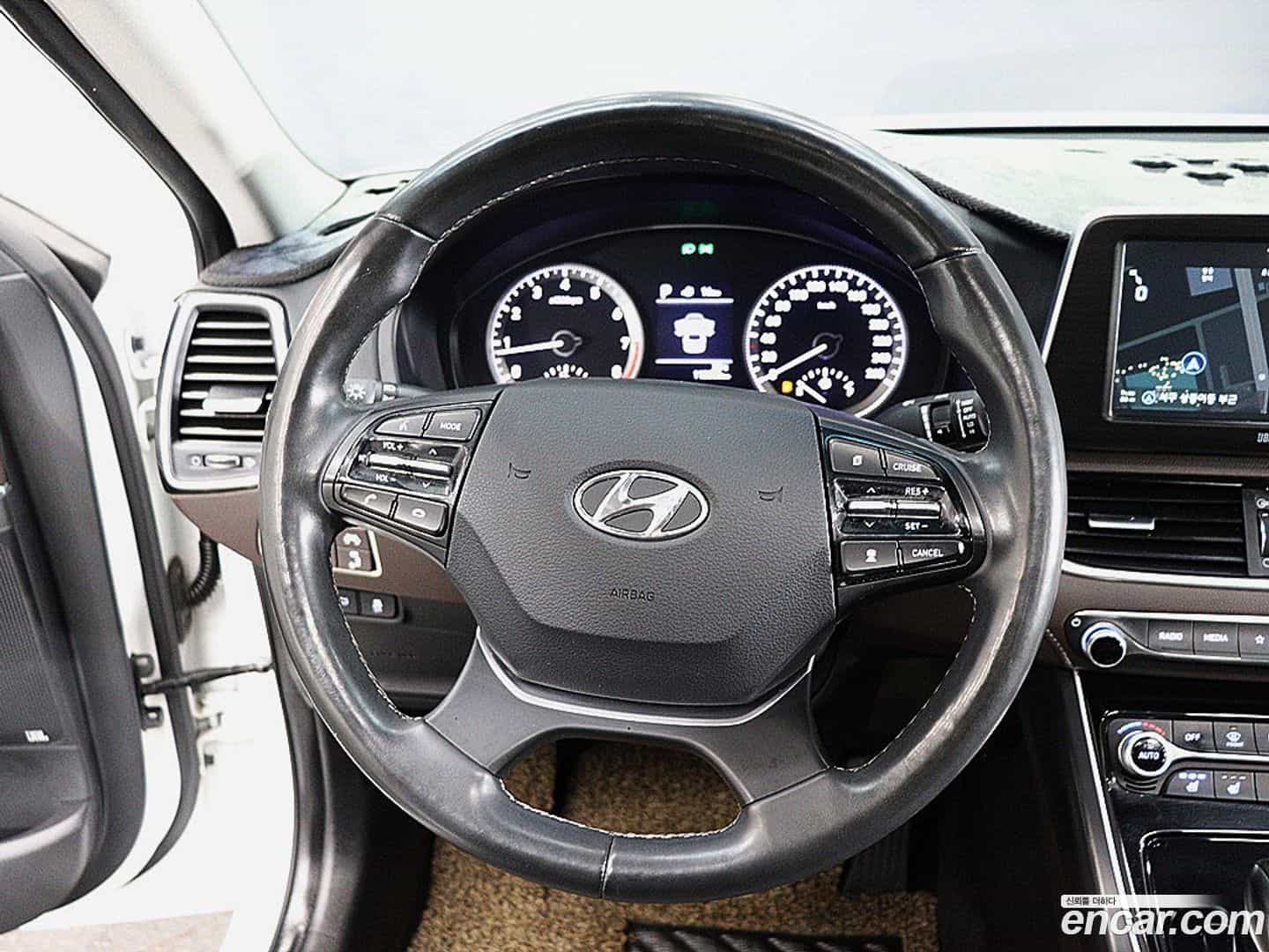 Grandeur Hyundai 2017.0-OPTION-016