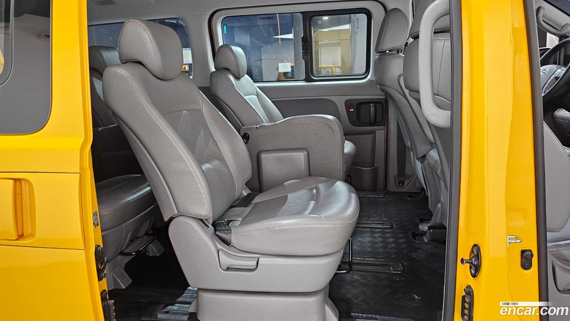 Starex Hyundai 2021.2-OPTION-015
