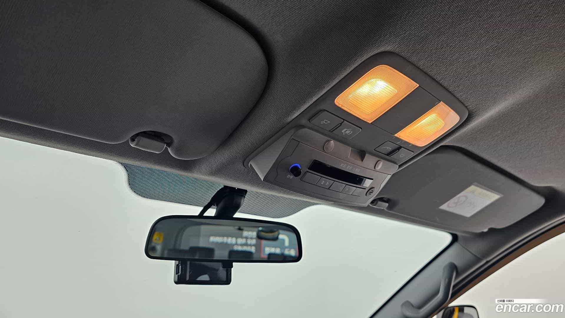 Starex Hyundai 2021.2-OPTION-019
