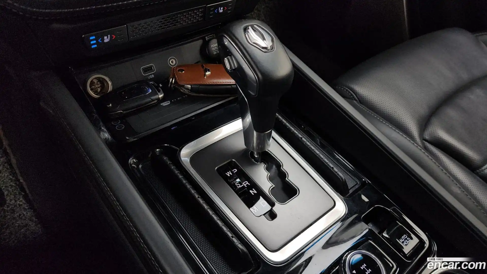Rexton KG Mobility 2019.6-INNER-009