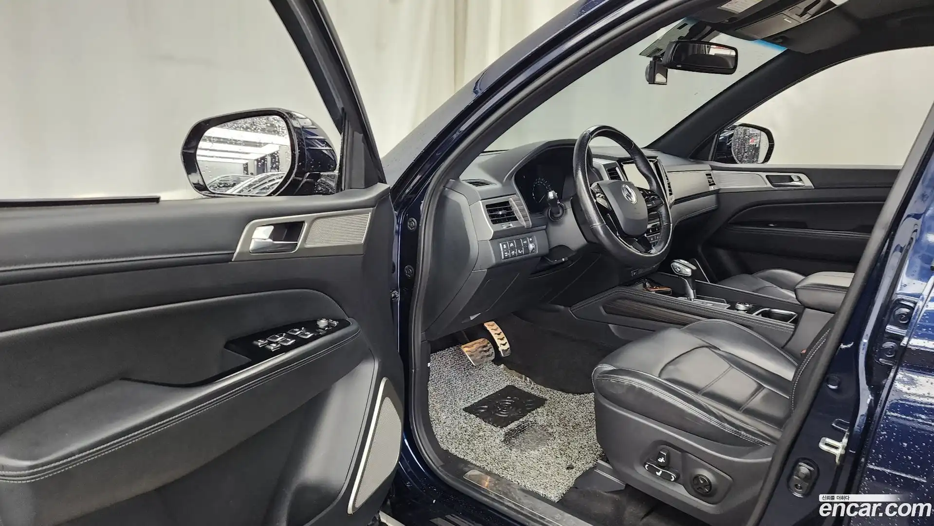 Rexton KG Mobility 2019.6-INNER-010