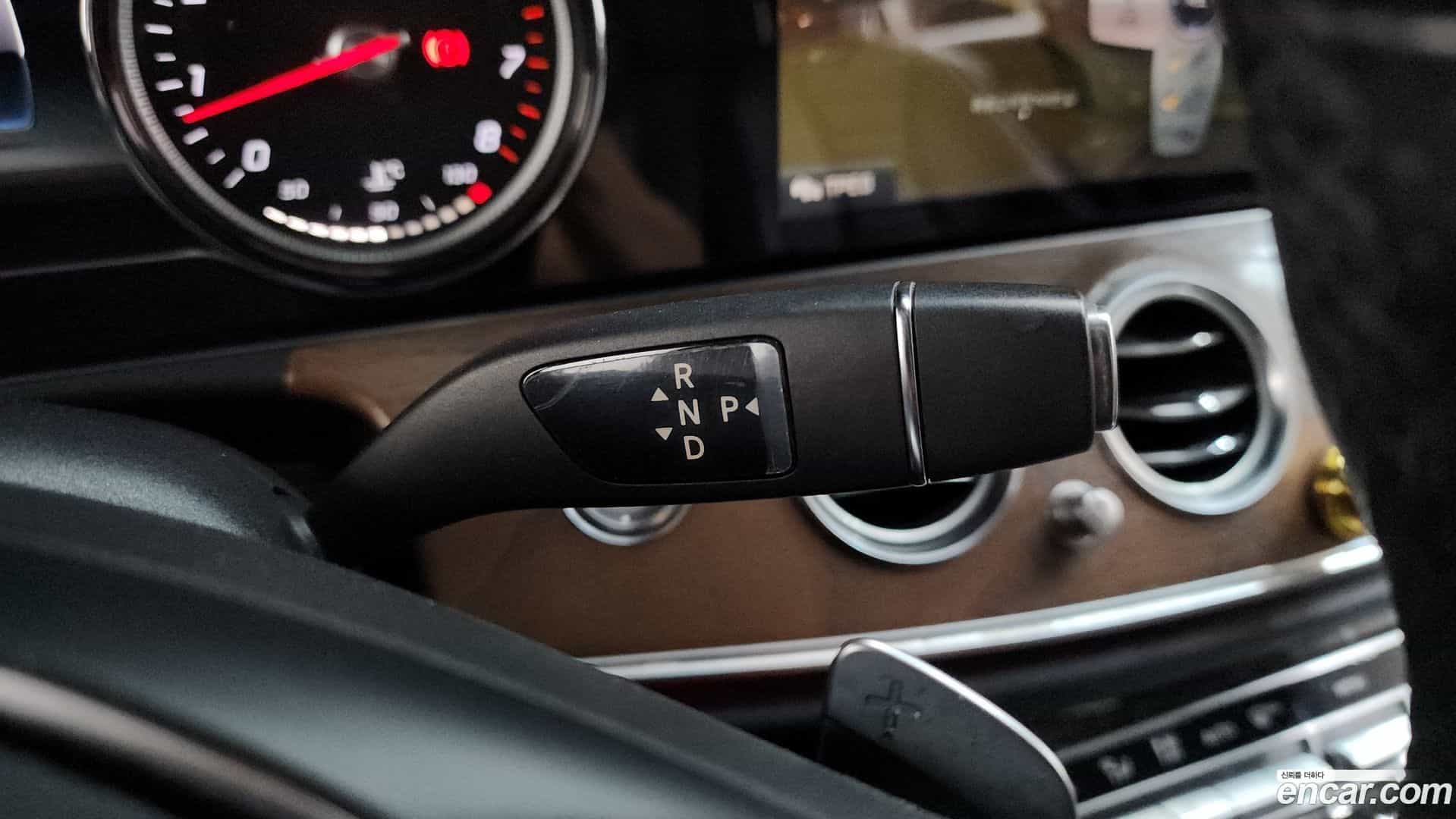 E-Class Mercedes-Benz 2018.0-INNER-009