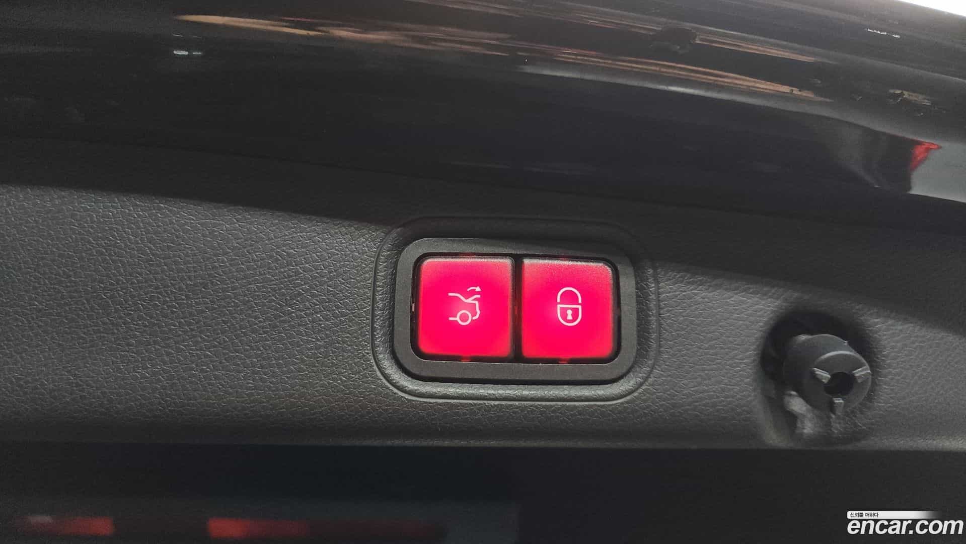 E-Class Mercedes-Benz 2018.0-OPTION-020