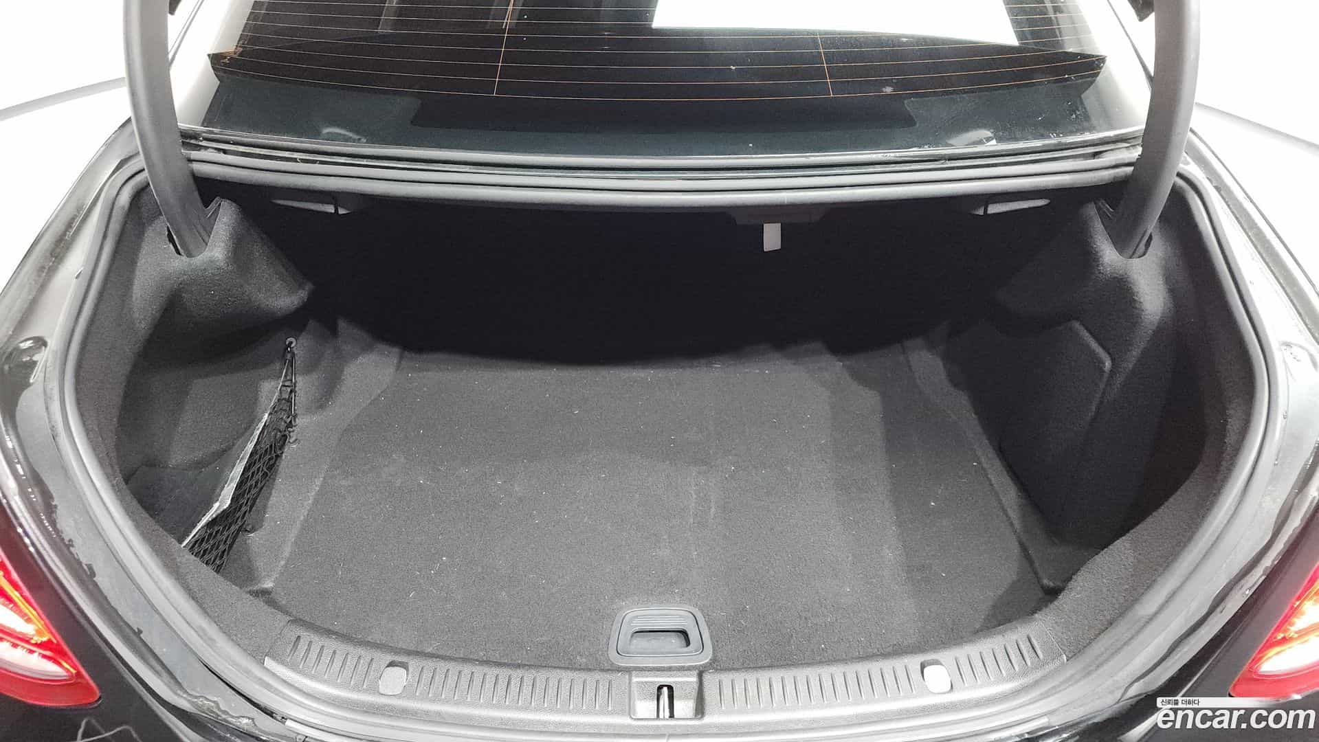 E-Class Mercedes-Benz 2018.0-OPTION-022