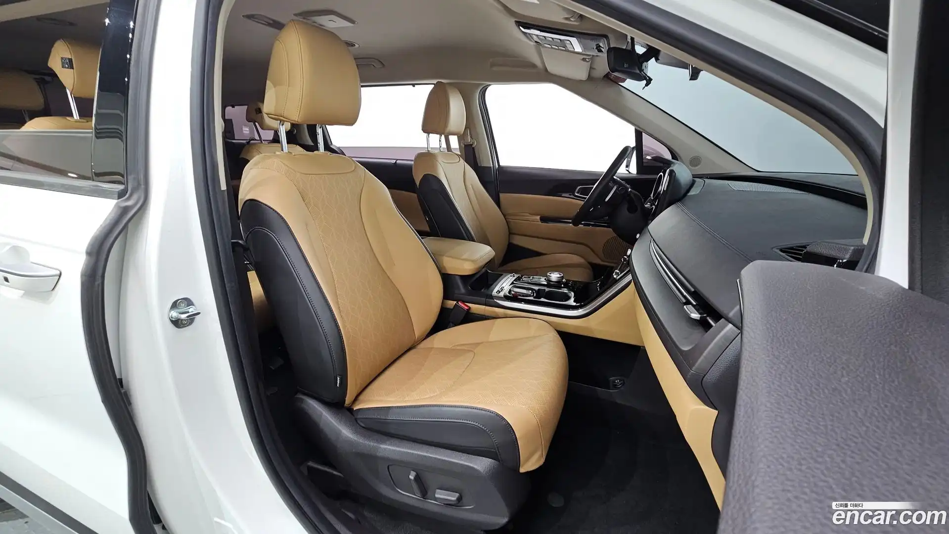 Canival Kia 2021.2-INNER-036